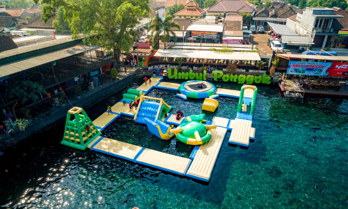 Keseruan Destinasi Wisata Air Umbul Ponggok di Klaten. Ini Harga Tiket Masuk dan Fasilitasnya!