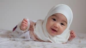 210 Nama Bayi Perempuan Islam yang Jarang Dipakai dalam Alquran Beserta Artinya. Cantik dan Modern!