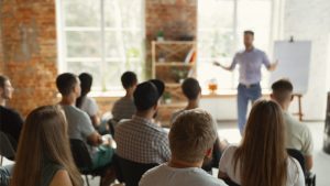 5 Contoh Surat Permohonan Narasumber Workshop, Webinar, hingga Seminar