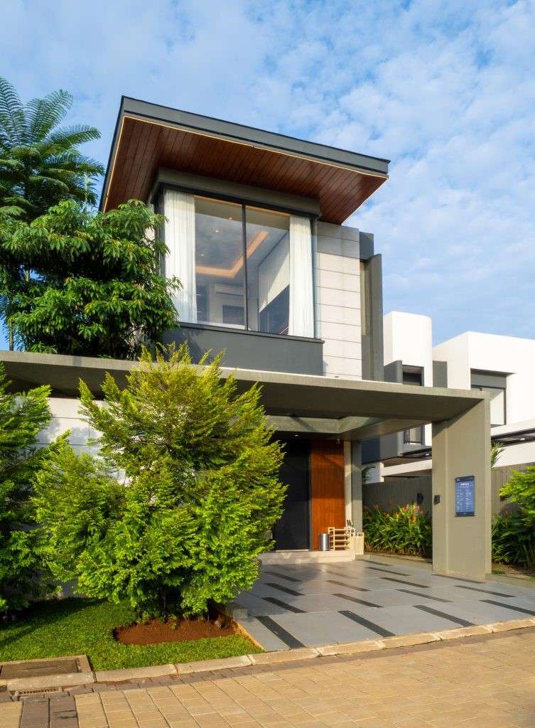 Portico Shila Sawangan