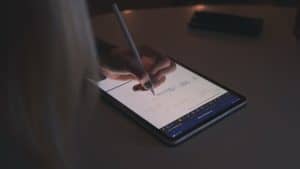 7 Rekomendasi Tablet 10 Inch Terbaik 2024. Bisa Digunakan untuk Belajar, Bekerja, hingga Bermain Game!