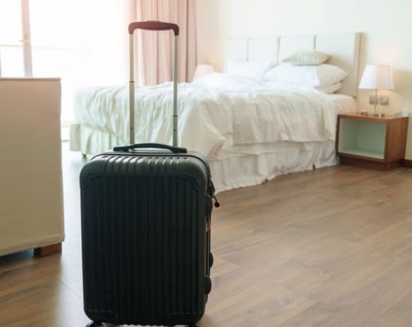 Mendulang Keuntungan dari Investasi Apartemen Jelang Pemilu dengan Memanfaatkan Tren Staycation