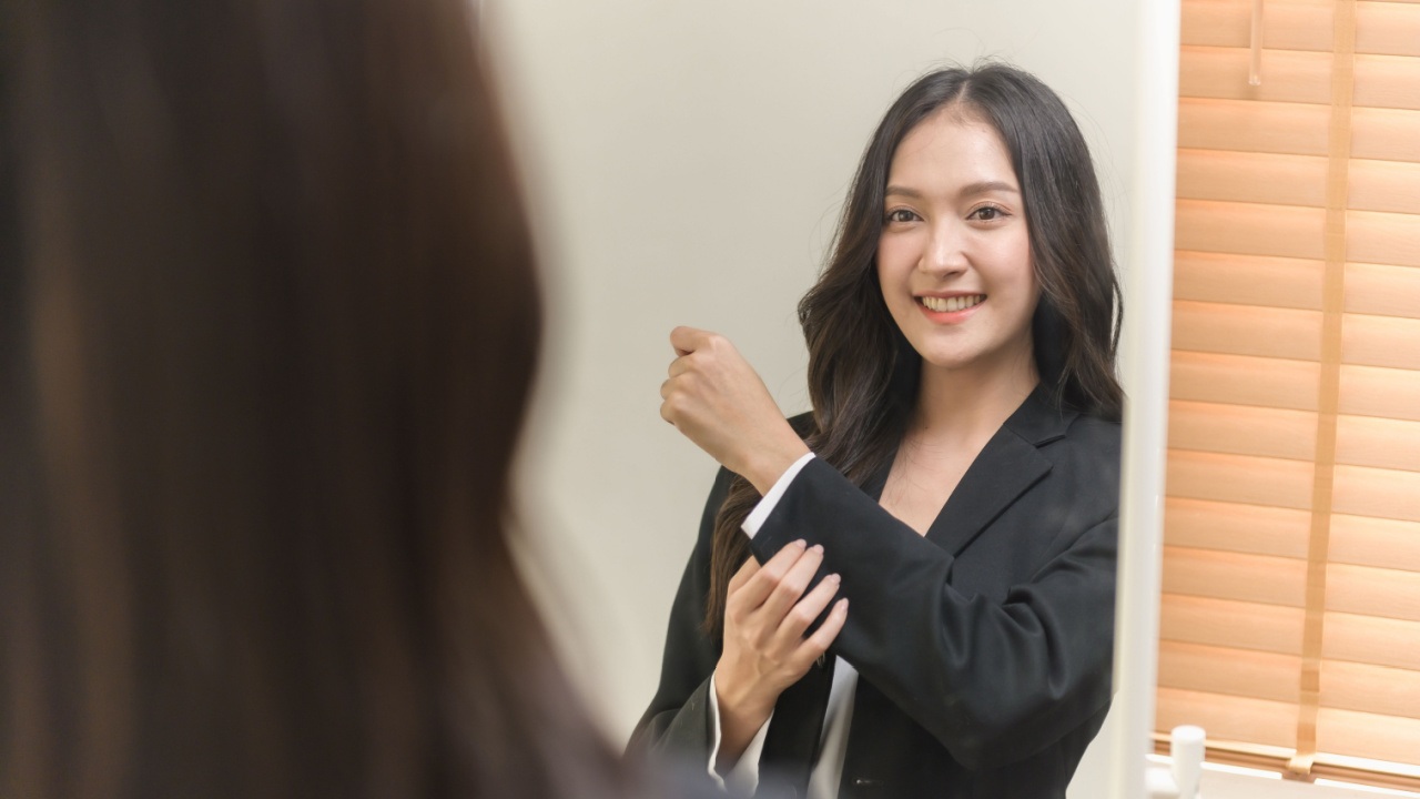 pakaian formal wanita