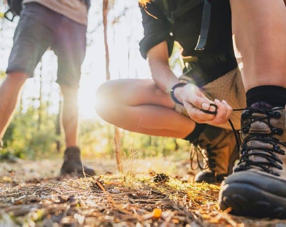 5 Rekomendasi Sepatu Trekking Terbaik 2023 untuk Pemula. Harganya Ekonomis!