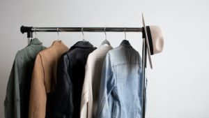 5 Rekomendasi Jaket Pria Keren Terbaik. Siap-Siap Banyak yang Lirik!