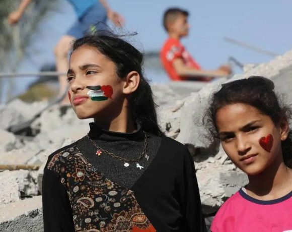 Lirik Atuna Tufuli Lagu Palestina, Lengkap dengan Chord dan Artinya
