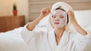 5 Rekomendasi Masker Wajah yang Bagus untuk Remaja. Gak Bikin Kulit Iritasi!