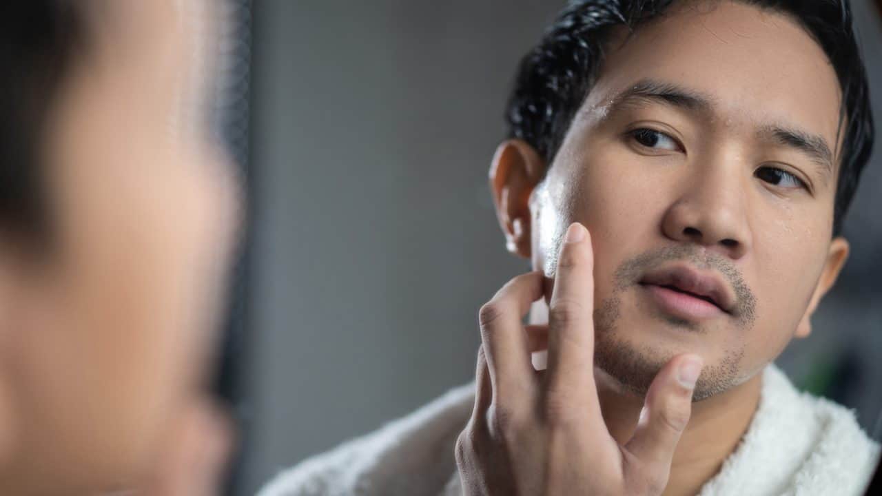 sabun muka untuk pria berjerawat dan berminyak