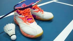 5 Rekomendasi Sepatu Badminton Terbaik untuk Pemula. Lengkap dengan Harga!