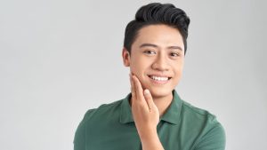 5 Rekomendasi Skincare Pemutih Wajah Pria. Kulit Jadi Kinclong!