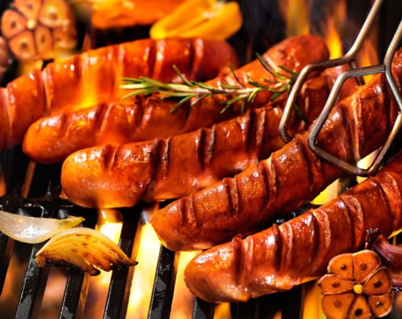 7 Merk Sosis Bakar Terbaik dan Enak, Cocok Jadi Teman Nonton!
