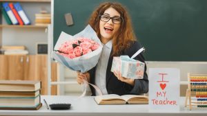 hadiah untuk guru saat pengambilan raport