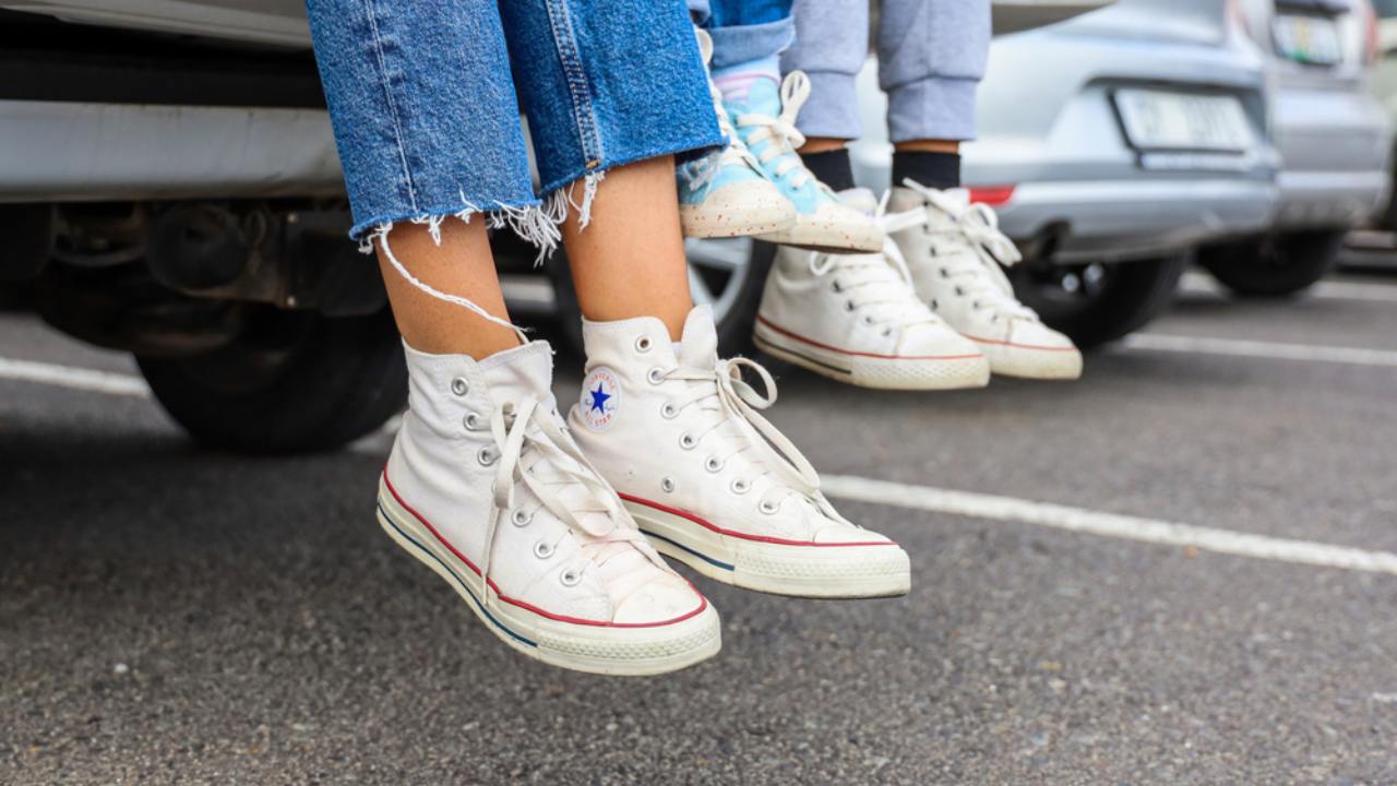 sepatu converse wanita