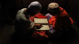 gambar anak kecil mengaji