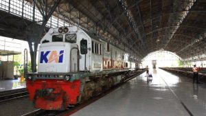 7 Syarat Naik Kereta Api Terbaru 2024 untuk Perjalanan Jarak Jauh dan Jarak Dekat 7 Syarat Naik Kereta Api Terbaru 2024 untuk Perjalanan Jarak Jauh dan Jarak Dekat