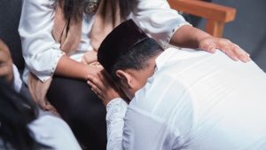 20 Ucapan Sungkem Lebaran Bahasa Jawa Halus dan Artinya untuk Diucapkan kepada Orang Tua hingga Saudara