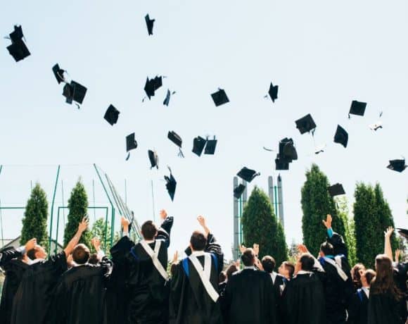 5 Contoh Surat Undangan Perpisahan Sekolah untuk Orang Tua Murid dan Guru