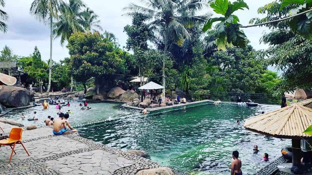 Top 15 Wisata Waterpark & Kolam Renang Purwakarta Terbaru
