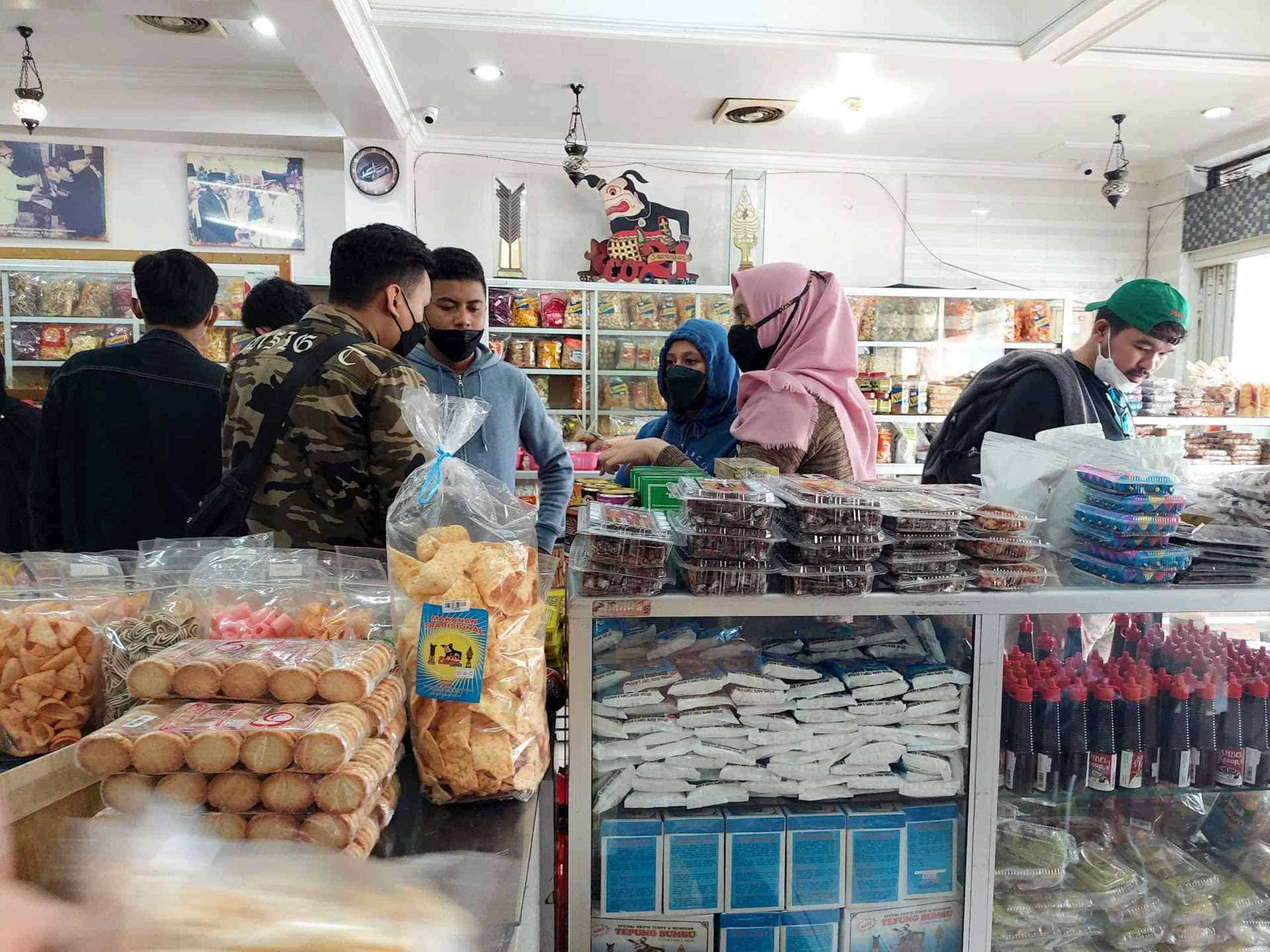 15 Rekomendasi Pusat Oleh Oleh Purwokerto Terpopuler