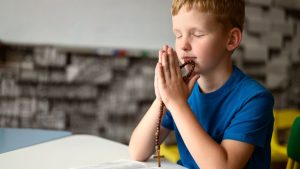 5 Renungan Anak Sekolah Minggu Berbagai Tema Terbaru. Dapat Meningkatkan Keimanan kepada Tuhan!