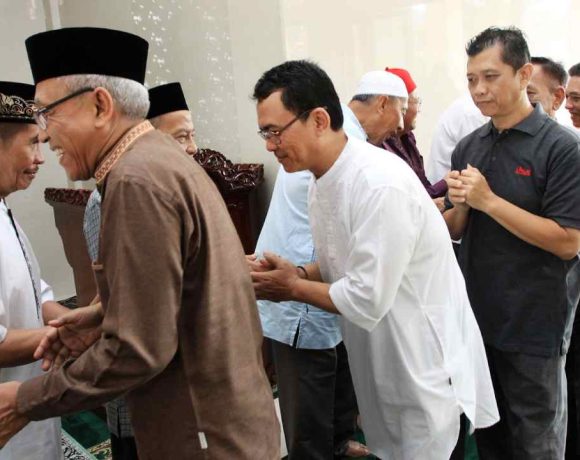 10 Contoh Susunan Acara Halal Bihalal yang Menarik. Bisa untuk Kantor, Keluarga, Sekolah, hingga Reuni!