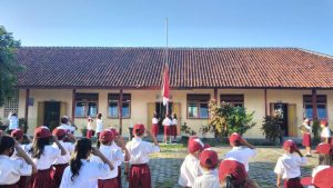 7 Contoh Susunan Upacara Pembukaan MPLS SD, SMP & SMA. Bisa Jadi Referensi!