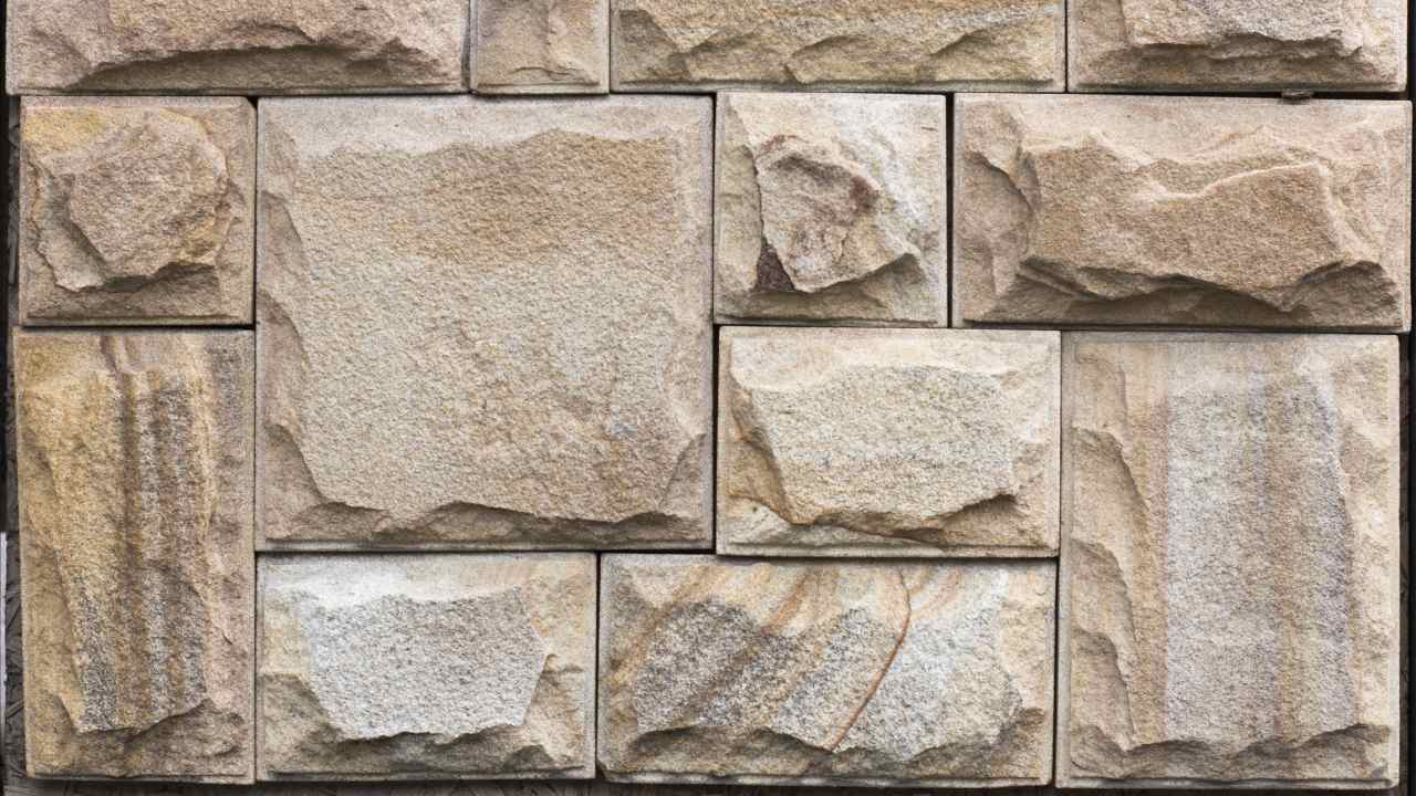 9 Jenis Batu Alam untuk Dinding Teras Rumah yang Unik dan Aesthetic