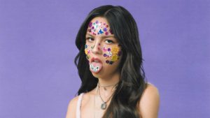 Arti Lirik Lagu Traitor Olivia Rodrigo dan Terjemahan Maknanya