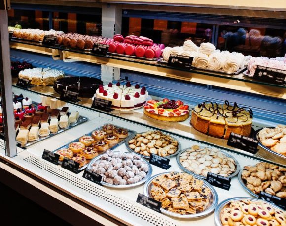 110 Nama Toko Kue Aesthetic yang Bagus, Modern, dan Unik. Bisa Menarik Banyak Pelanggan!