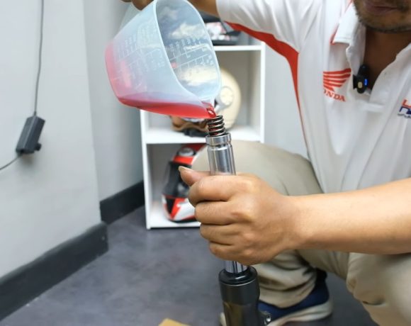 Takaran Oli Shock Depan BeAT biar Empuk untuk Berbagai Tipe Motor