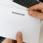 5 Contoh Surat Resign Bahasa Inggris dan Artinya​ yang Profesional