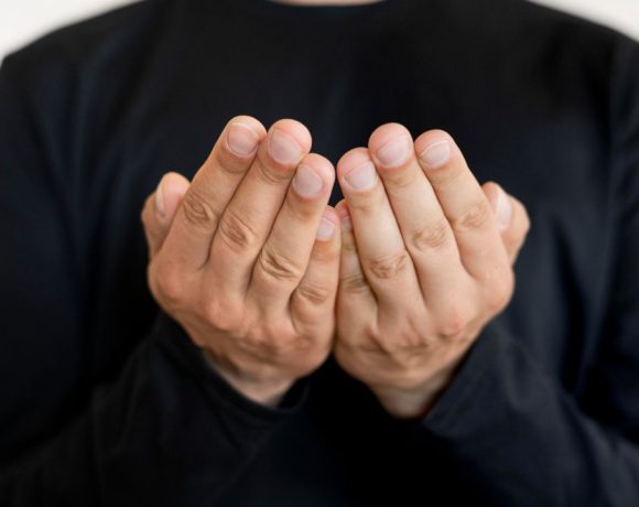 5 Contoh Teks Doa Perpisahan Sekolah yang Menyentuh Hati