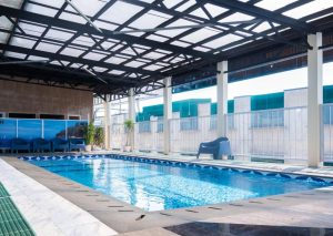 Daftar Kolam Renang Indoor Bandung untuk Renang dan Hiburan